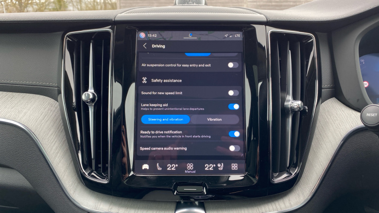 Volvo XC60 2.0 B5P Ultra Dark 5dr AWD Geartronic Petrol Estate